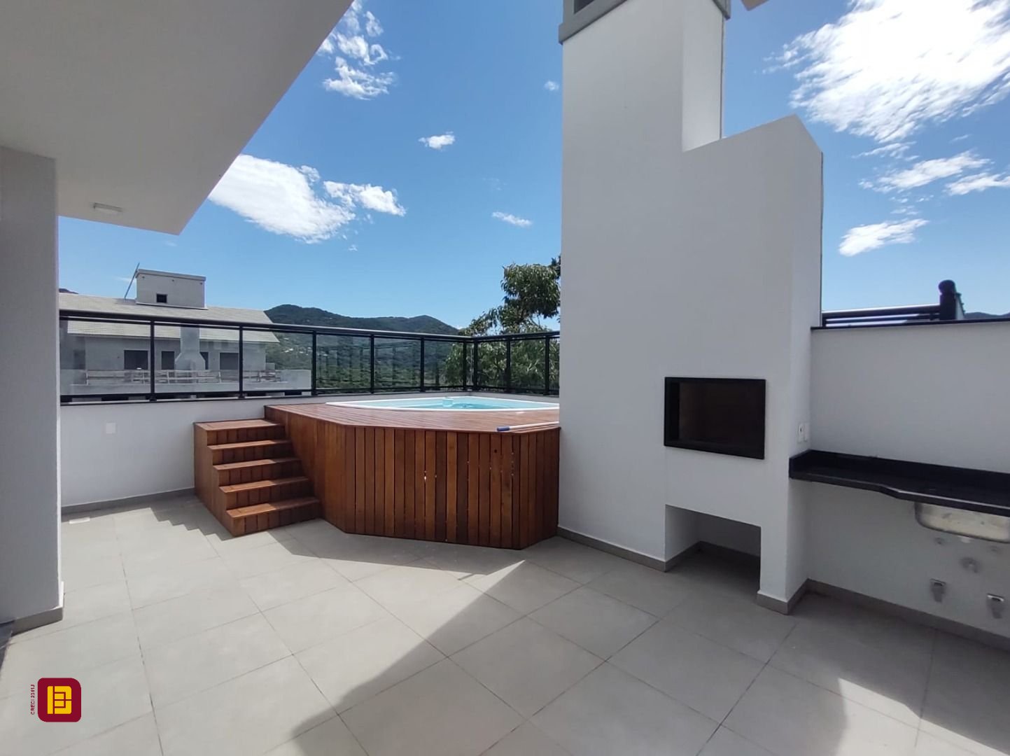 Cobertura com 120m², 2 quartos (sendo 1 suíte), 1 garagem, no bairro Açores em Florianópolis