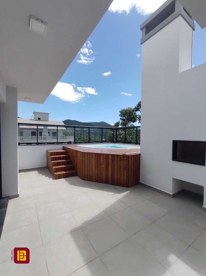 Cobertura com 120m², 2 quartos (sendo 1 suíte), 1 garagem, no bairro Açores em Florianópolis