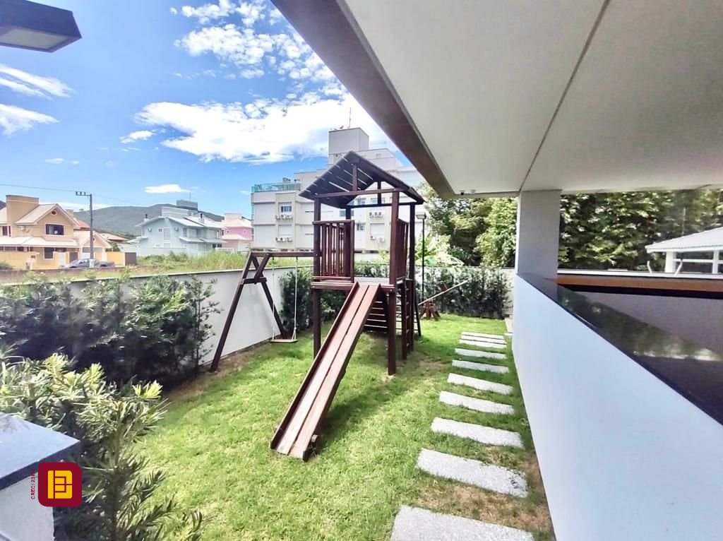 Cobertura com 120m², 2 quartos (sendo 1 suíte), 1 garagem, no bairro Açores em Florianópolis