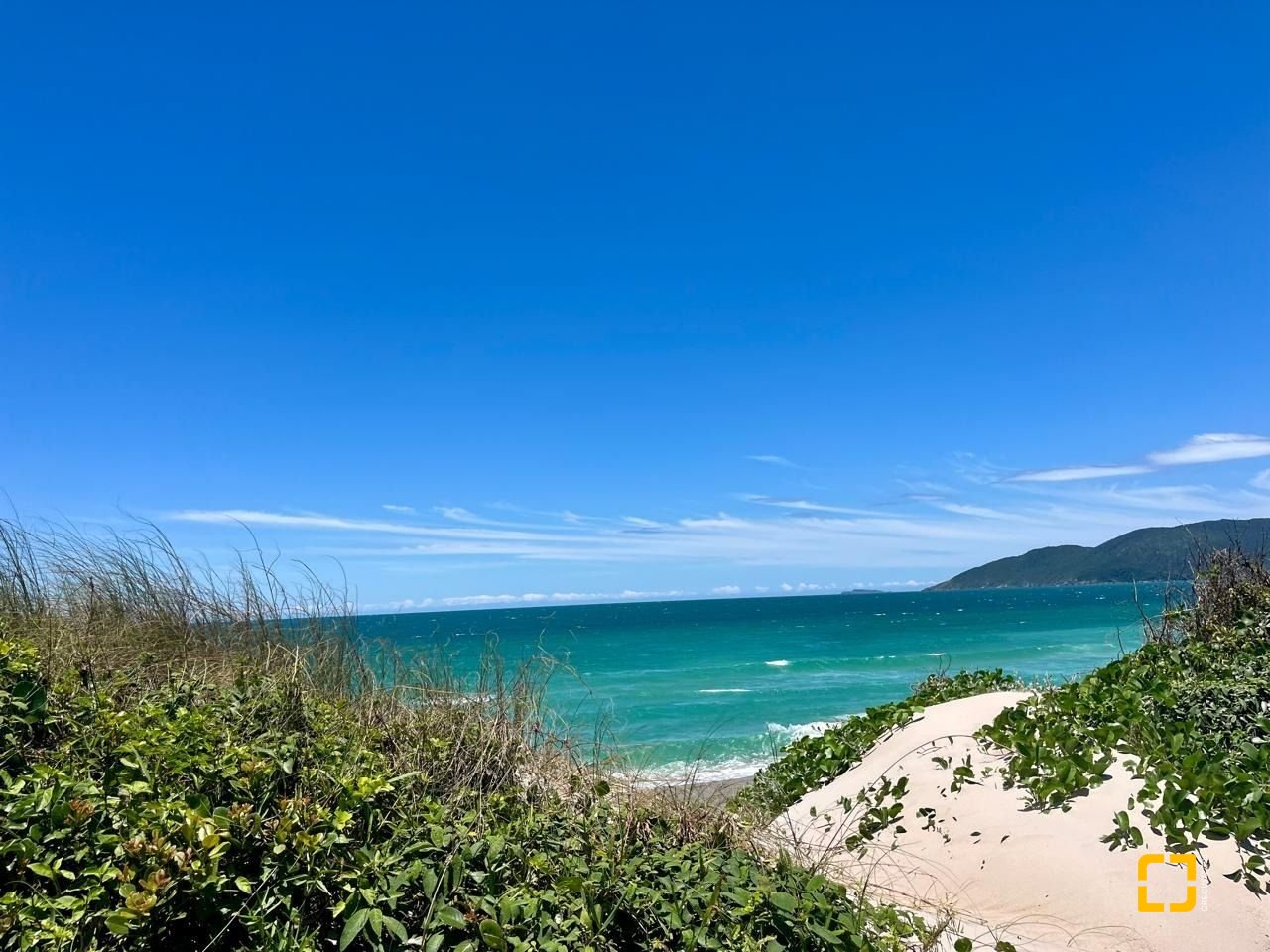 Casa de Condomínio com 400m², 5 quartos (sendo 3 suítes), 4 garagens, no bairro Morro das Pedras em Florianópolis