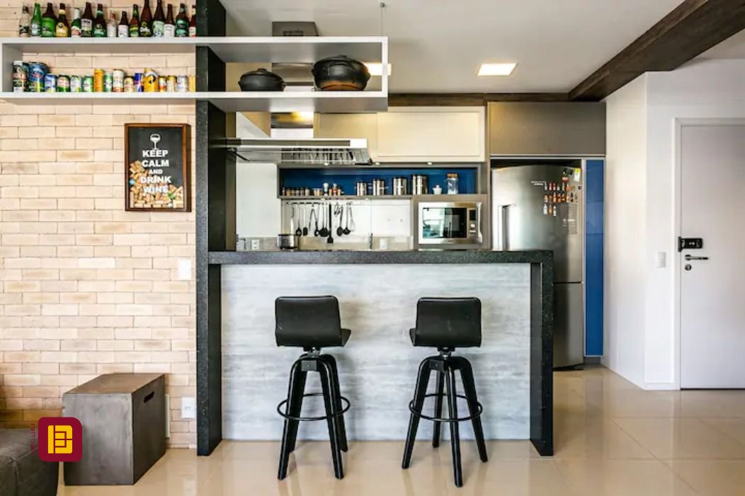 Cobertura com 174m², 4 quartos (sendo 1 suíte), 3 garagens, no bairro Campeche em Florianópolis