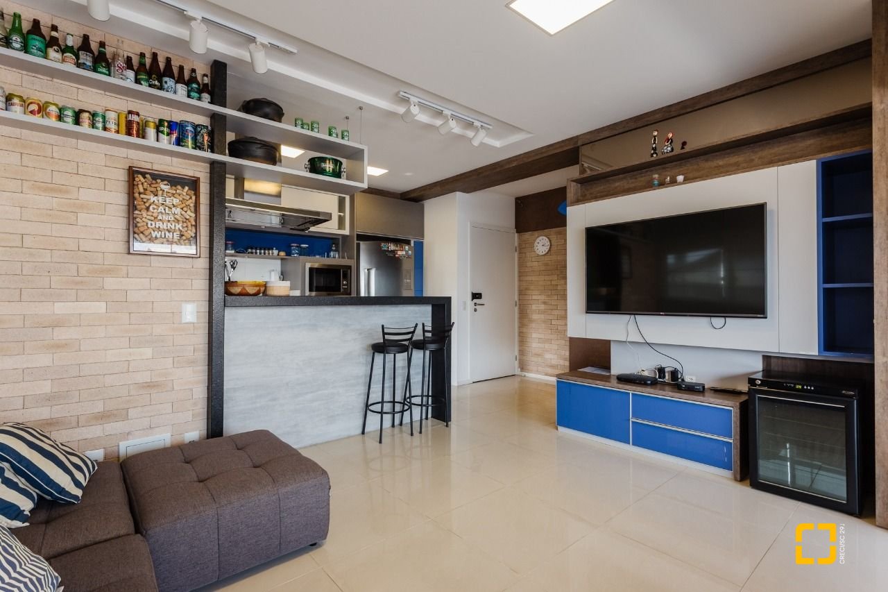Cobertura com 174m², 4 quartos (sendo 1 suíte), 3 garagens, no bairro Campeche em Florianópolis