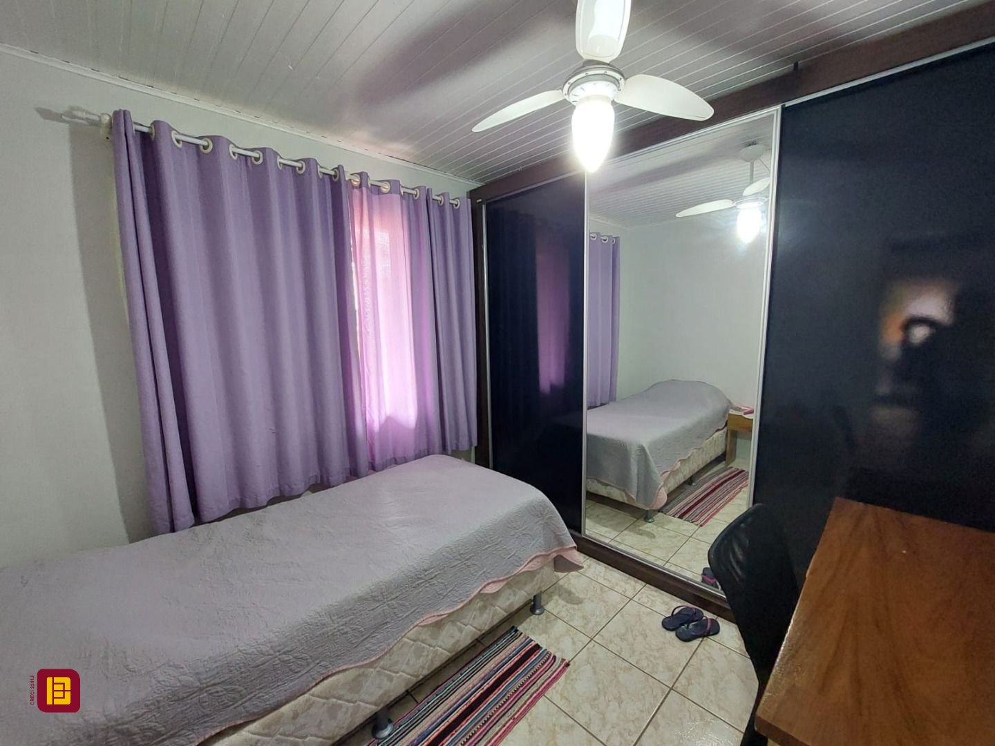 Casa com 192m², 6 quartos (sendo 1 suíte), 2 garagens, no bairro Rio Tavares em Florianópolis