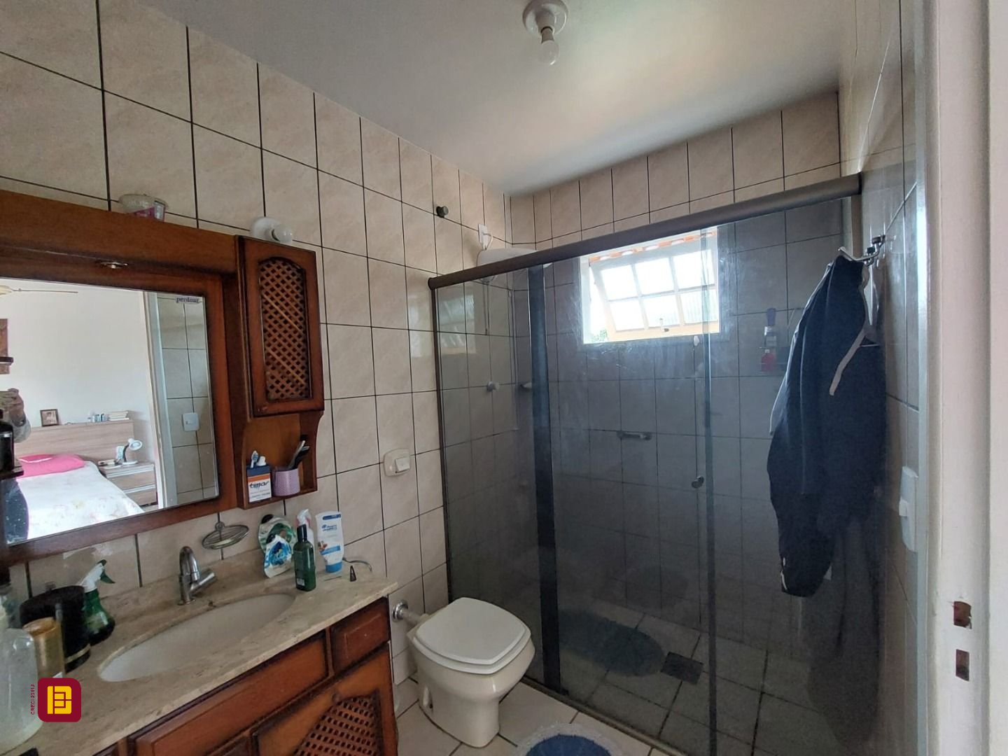 Casa com 192m², 6 quartos (sendo 1 suíte), 2 garagens, no bairro Rio Tavares em Florianópolis