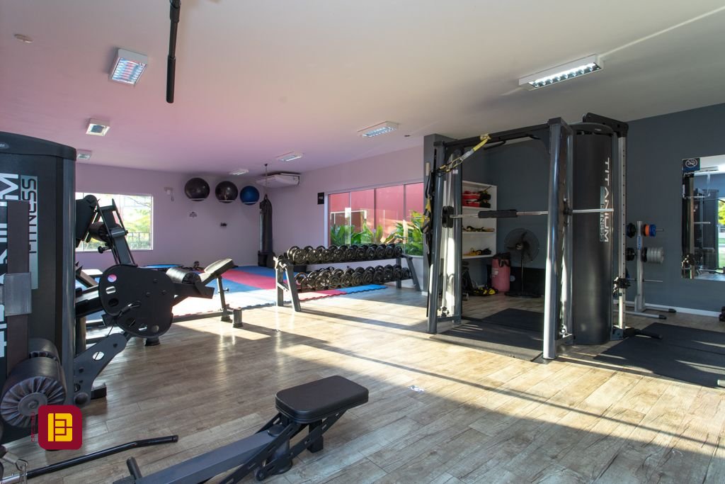 Casa com 340m², 5 quartos (sendo 2 suítes), 2 garagens, no bairro Rio Tavares em Florianópolis