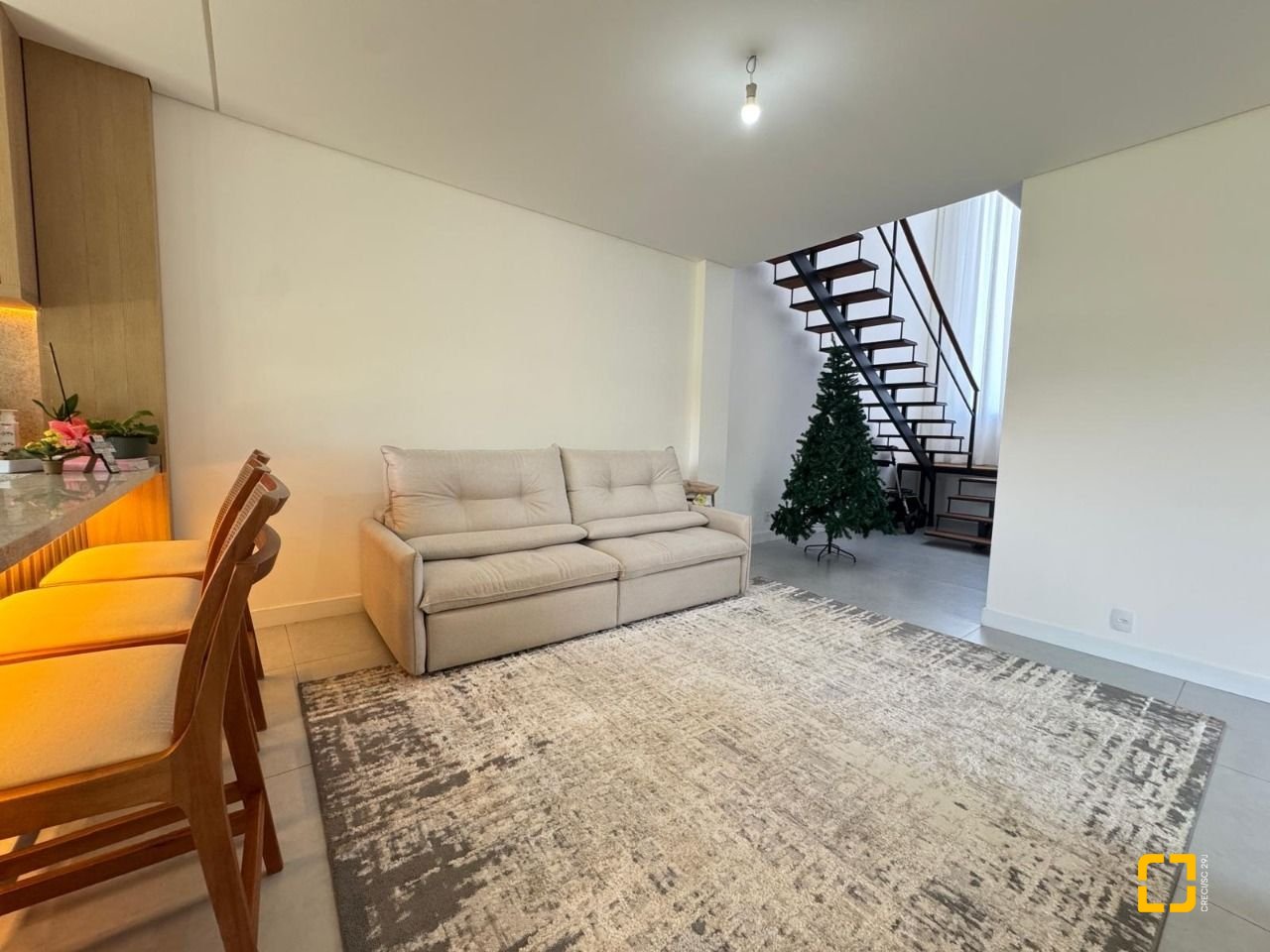Casa com 204m², 4 quartos (sendo 1 suíte), 2 garagens, no bairro Campeche em Florianópolis