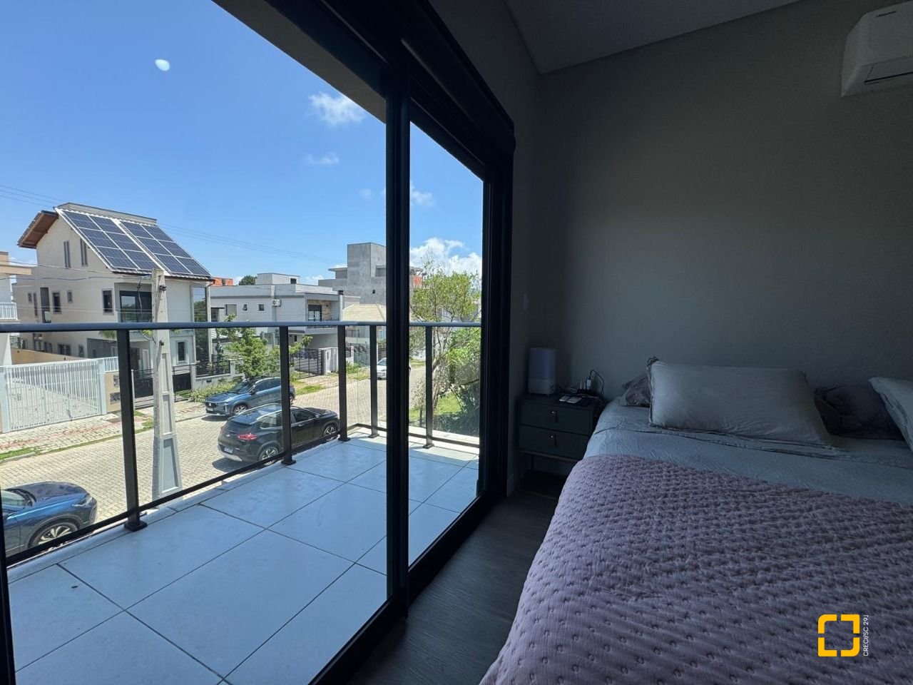Casa com 204m², 4 quartos (sendo 1 suíte), 2 garagens, no bairro Campeche em Florianópolis