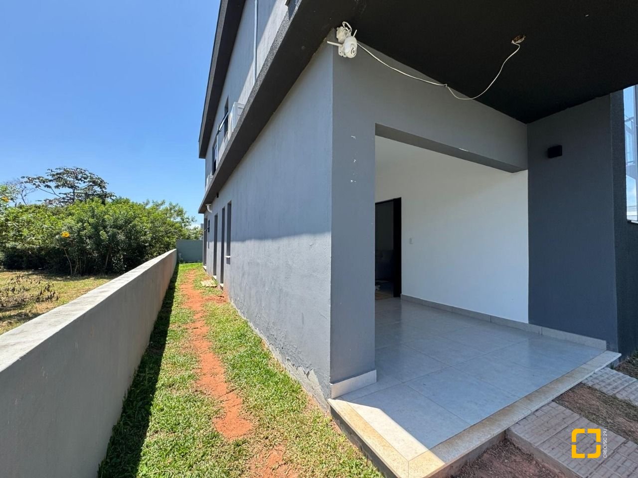 Casa com 204m², 4 quartos (sendo 1 suíte), 2 garagens, no bairro Campeche em Florianópolis