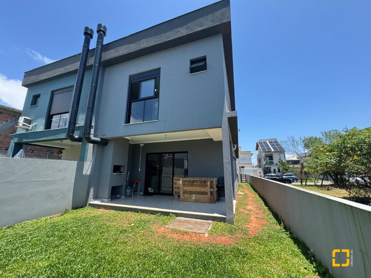 Casa com 204m², 4 quartos (sendo 1 suíte), 2 garagens, no bairro Campeche em Florianópolis