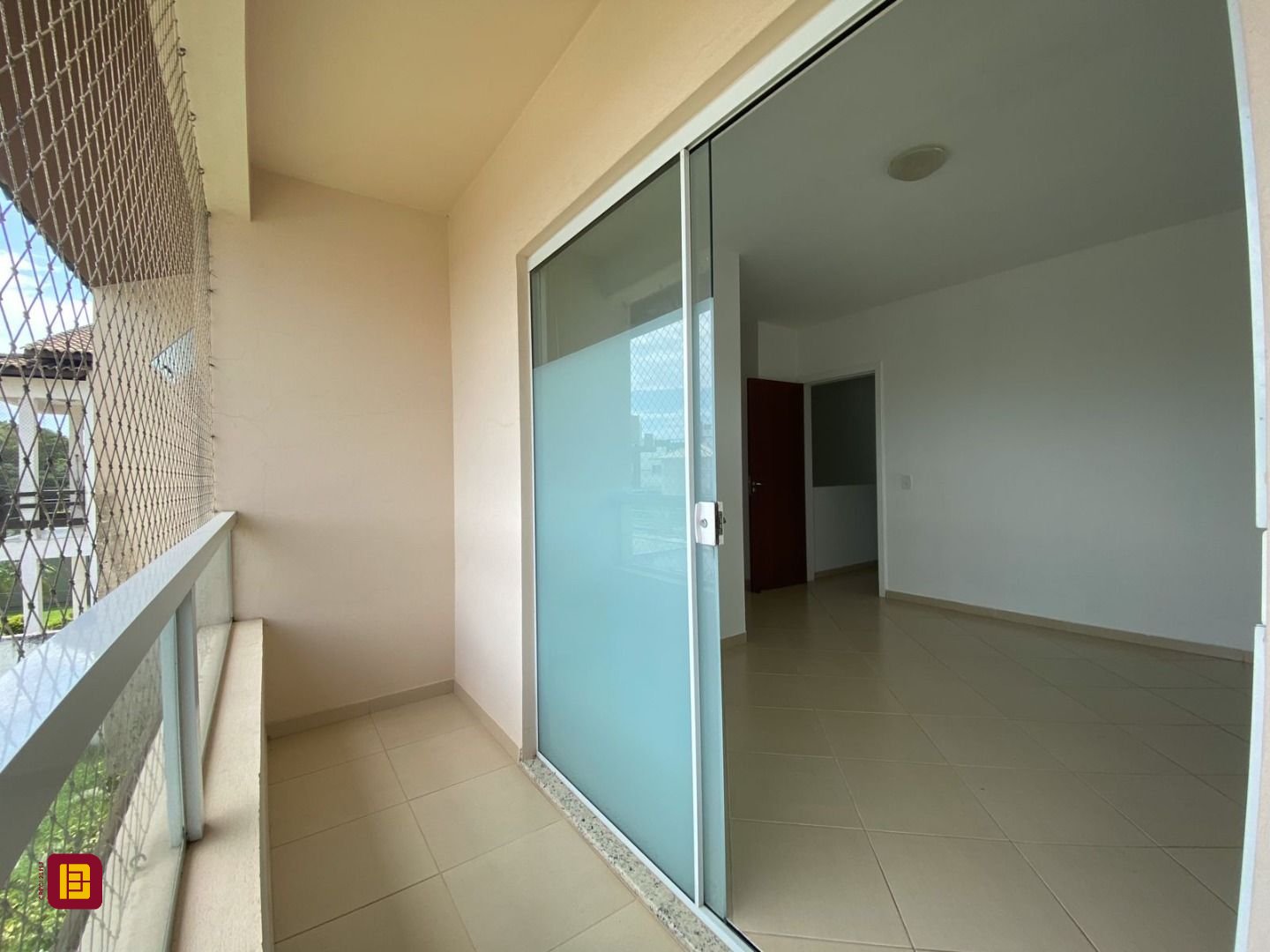 Casa com 141m², 4 quartos (sendo 1 suíte), 2 garagens, no bairro Campeche em Florianópolis
