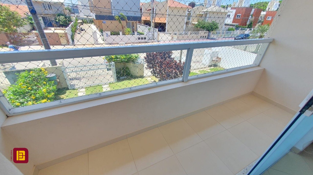 Casa com 141m², 4 quartos (sendo 1 suíte), 2 garagens, no bairro Campeche em Florianópolis