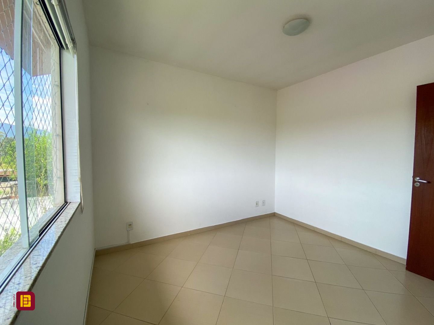 Casa com 141m², 4 quartos (sendo 1 suíte), 2 garagens, no bairro Campeche em Florianópolis
