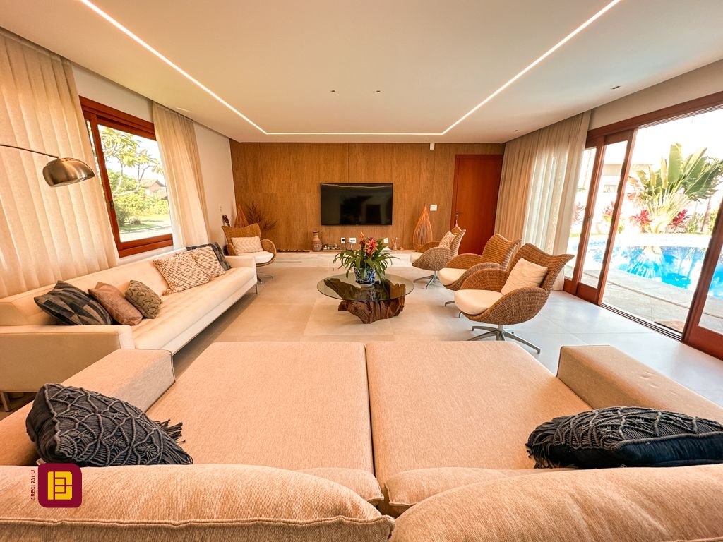 Casa com 530m², 4 quartos (sendo 4 suítes), 4 garagens, no bairro Novo Campeche em Florianópolis
