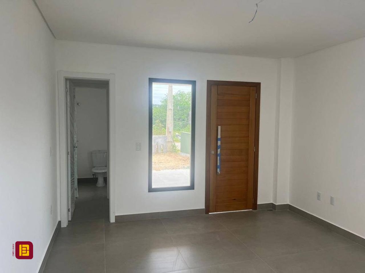 Casa com 154m², 4 quartos (sendo 1 suíte), 2 garagens, no bairro Ribeirão da Ilha em Florianópolis