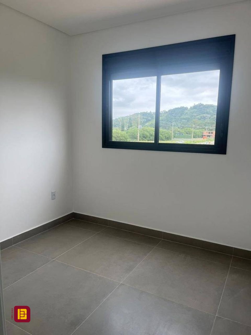 Casa com 154m², 4 quartos (sendo 1 suíte), 2 garagens, no bairro Ribeirão da Ilha em Florianópolis