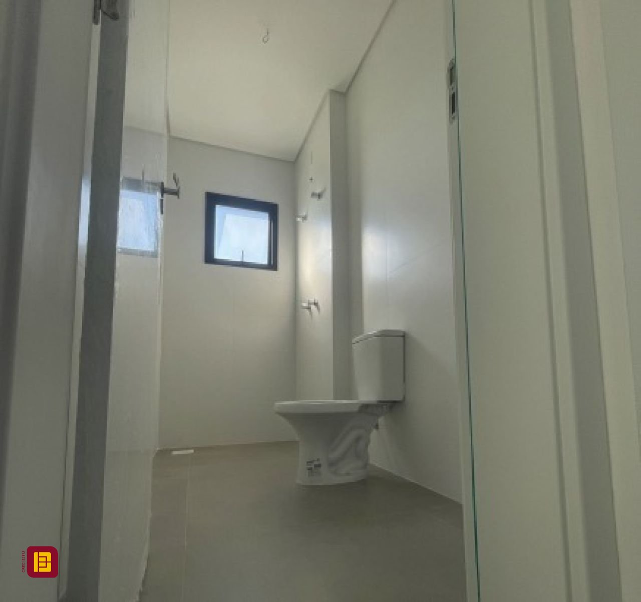Casa com 154m², 4 quartos (sendo 1 suíte), 2 garagens, no bairro Ribeirão da Ilha em Florianópolis