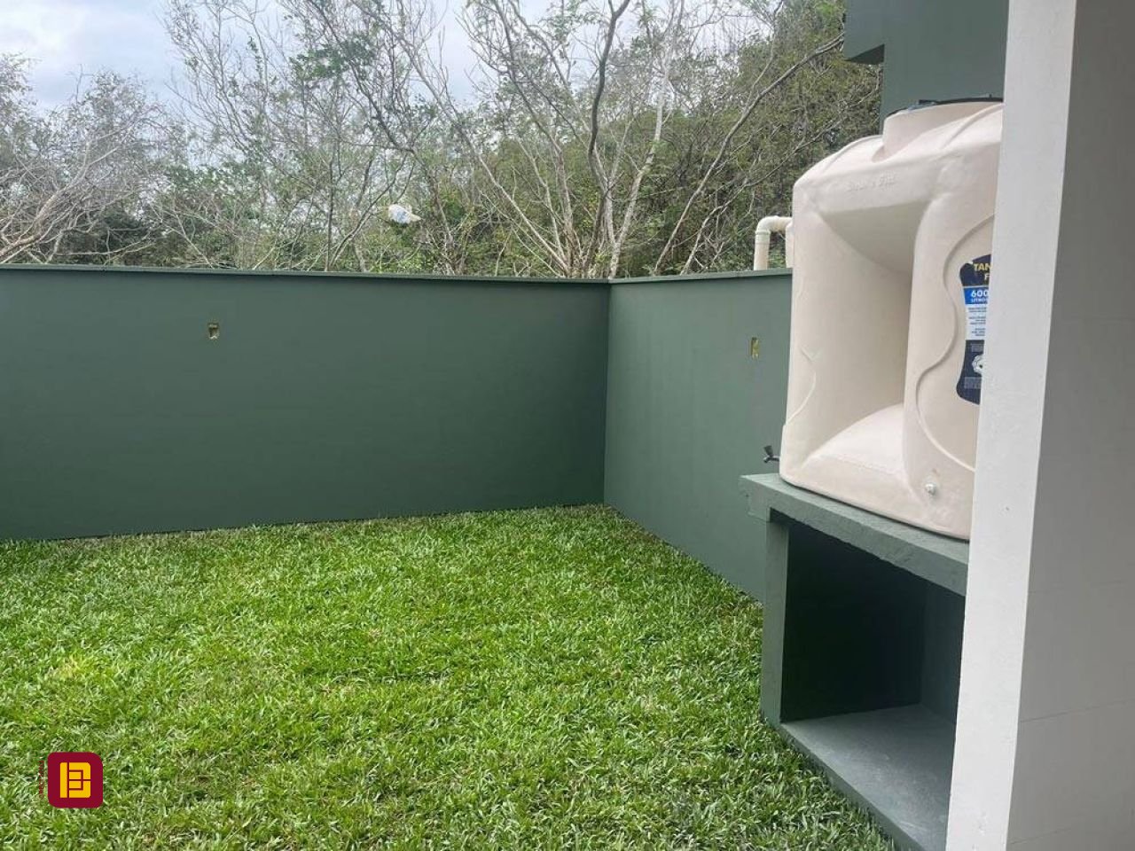 Casa com 154m², 4 quartos (sendo 1 suíte), 2 garagens, no bairro Ribeirão da Ilha em Florianópolis