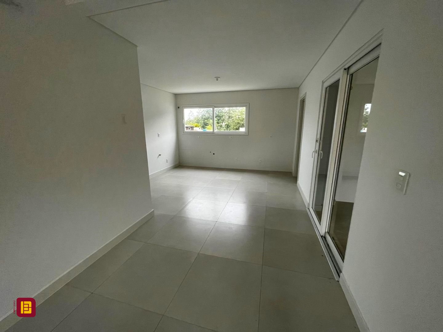 Casa com 118m², 3 quartos (sendo 1 suíte), 2 garagens, no bairro Rio Tavares em Florianópolis