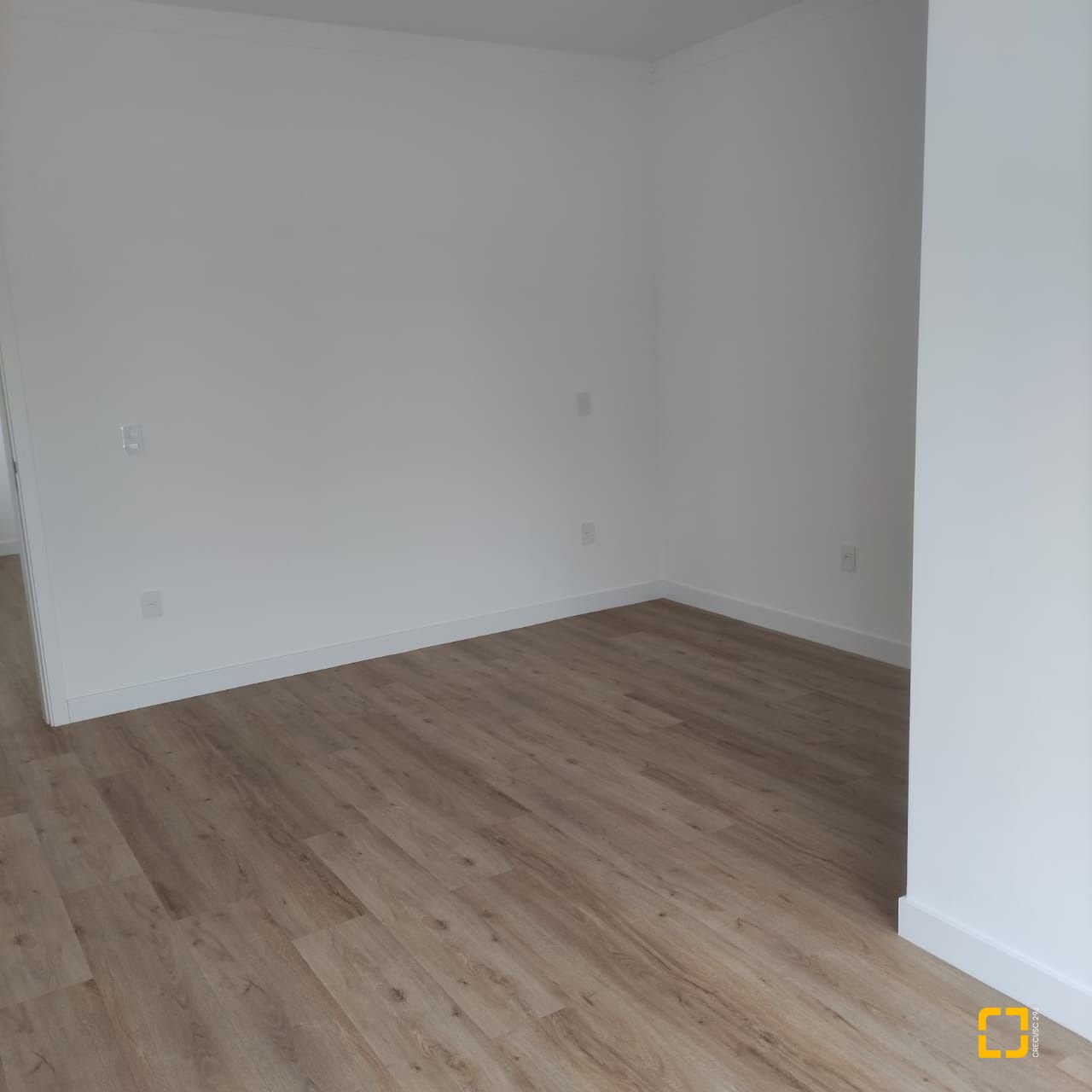 Casa com 162m², 6 quartos (sendo 3 suítes), 2 garagens, no bairro Campeche em Florianópolis