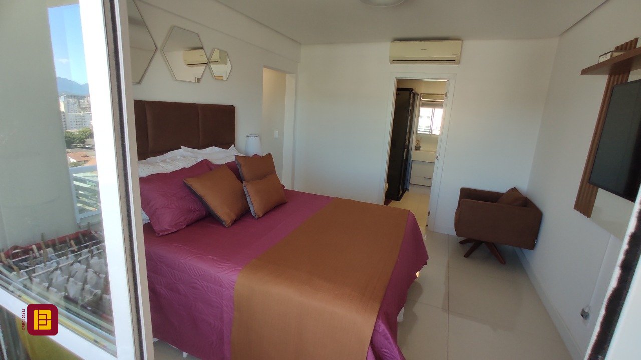 Apartamento com 142m², 3 quartos (sendo 2 suítes), 3 garagens, no bairro Floresta em São José