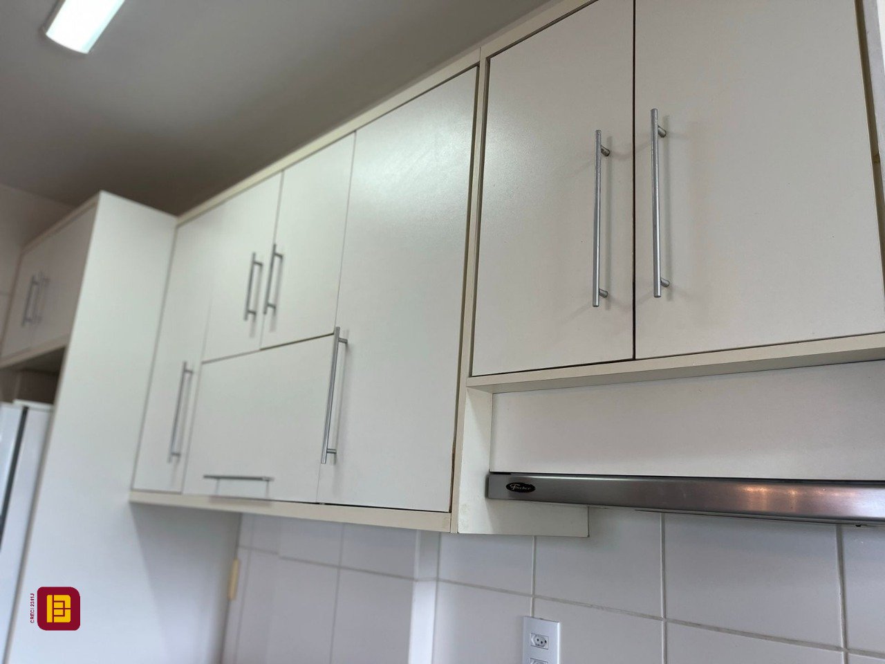 Apartamento com 77m², 4 quartos (sendo 1 suíte), 1 garagem, no bairro Costeira do Pirajubaé em Florianópolis