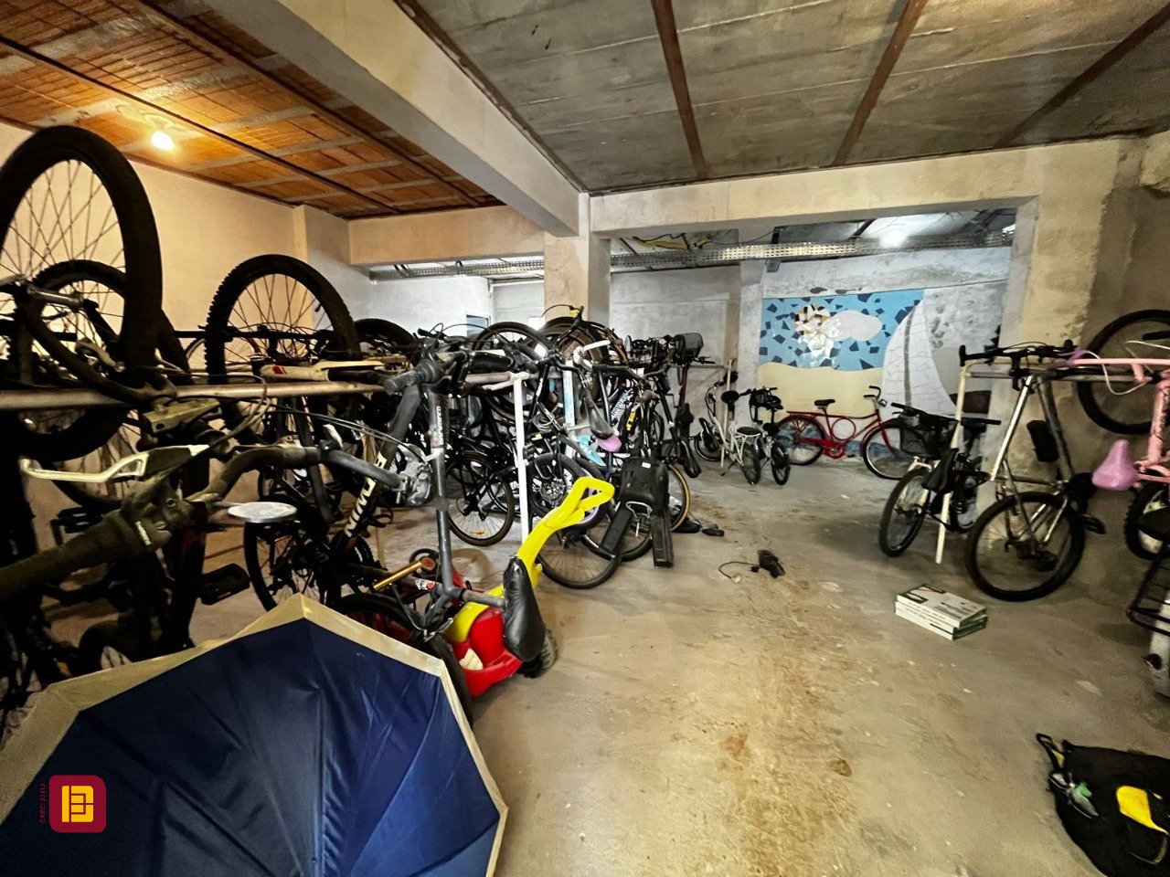 Apartamento com 77m², 4 quartos (sendo 1 suíte), 1 garagem, no bairro Costeira do Pirajubaé em Florianópolis