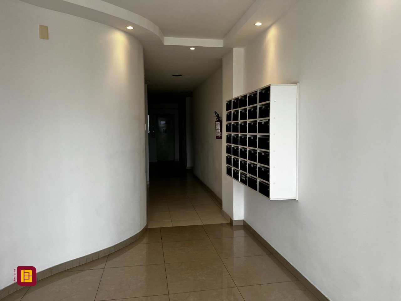 Apartamento com 77m², 4 quartos (sendo 1 suíte), 1 garagem, no bairro Costeira do Pirajubaé em Florianópolis