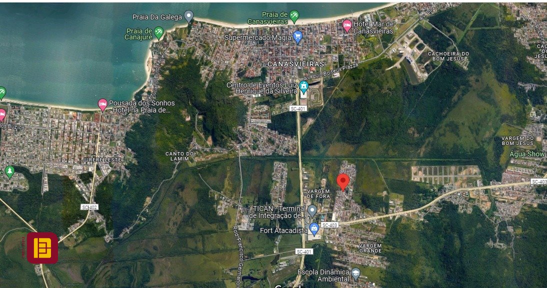 Casa com 300m², 6 quartos (sendo 2 suítes), no bairro Vargem Grande em Florianópolis