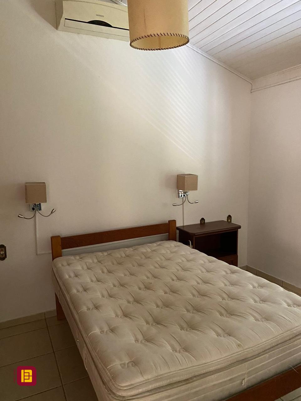Casa com 300m², 6 quartos (sendo 2 suítes), no bairro Vargem Grande em Florianópolis