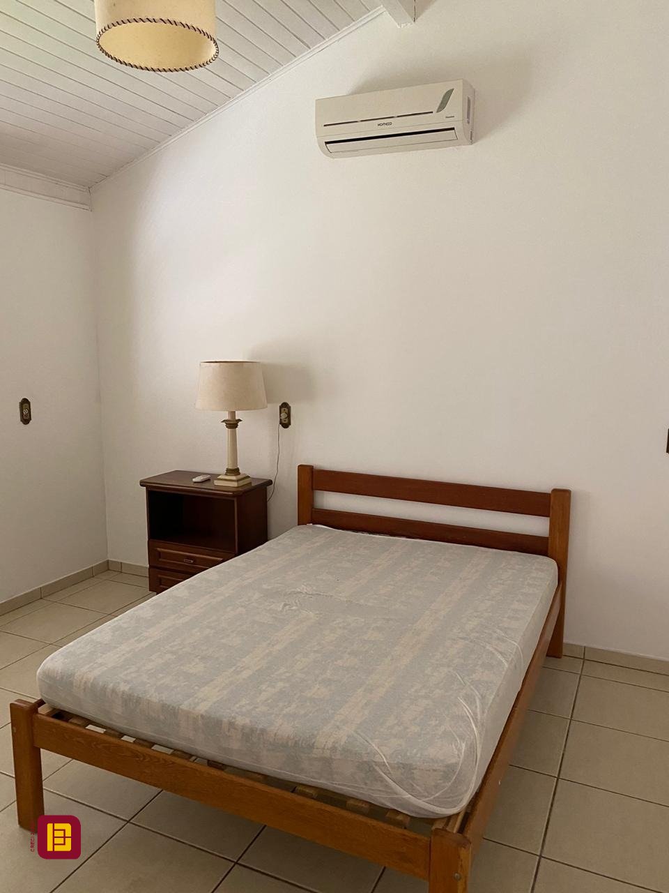 Casa com 300m², 6 quartos (sendo 2 suítes), no bairro Vargem Grande em Florianópolis