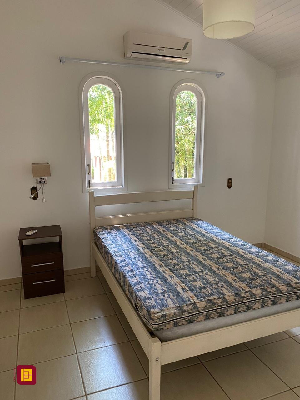 Casa com 300m², 6 quartos (sendo 2 suítes), no bairro Vargem Grande em Florianópolis