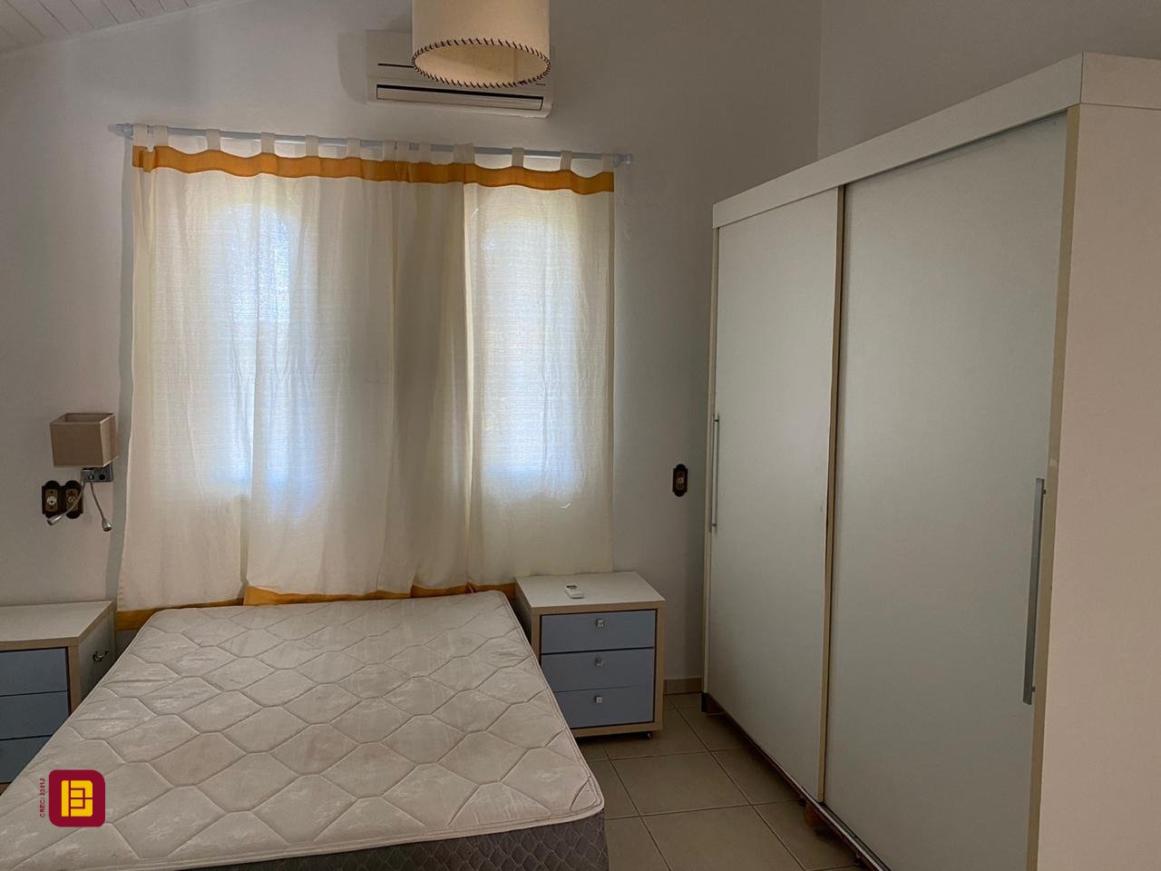Casa com 300m², 6 quartos (sendo 2 suítes), no bairro Vargem Grande em Florianópolis