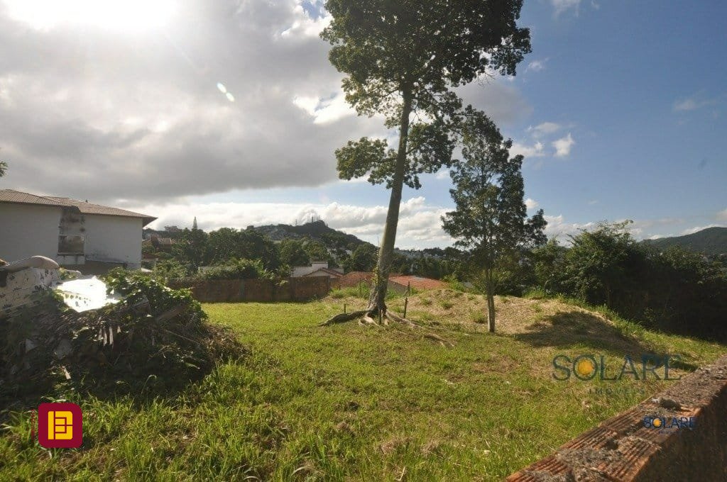 Terreno com 1391m², no bairro Pantanal em Florianópolis