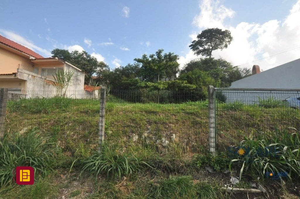 Terreno com 1391m², no bairro Pantanal em Florianópolis