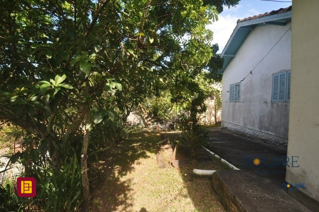 Terreno com 1391m², no bairro Pantanal em Florianópolis