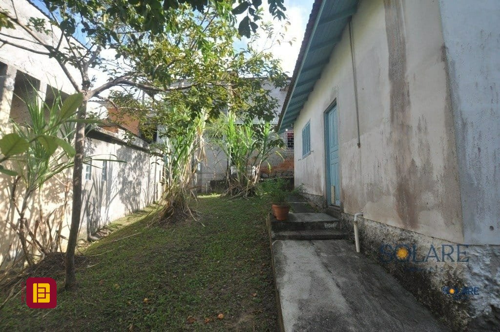 Terreno com 1391m², no bairro Pantanal em Florianópolis