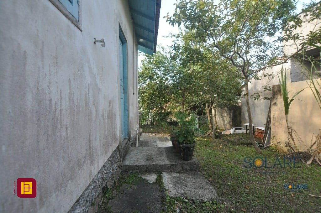 Terreno com 1391m², no bairro Pantanal em Florianópolis