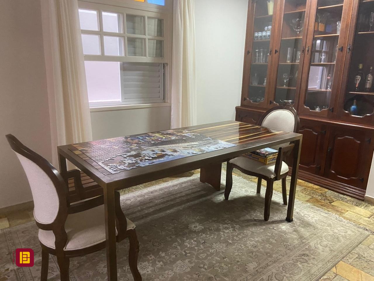 Casa com 191m², 5 quartos (sendo 1 suíte), 2 garagens, no bairro Centro em Florianópolis