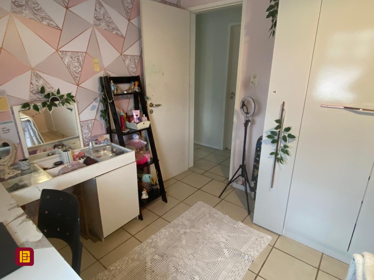Casa com 191m², 5 quartos (sendo 1 suíte), 2 garagens, no bairro Centro em Florianópolis