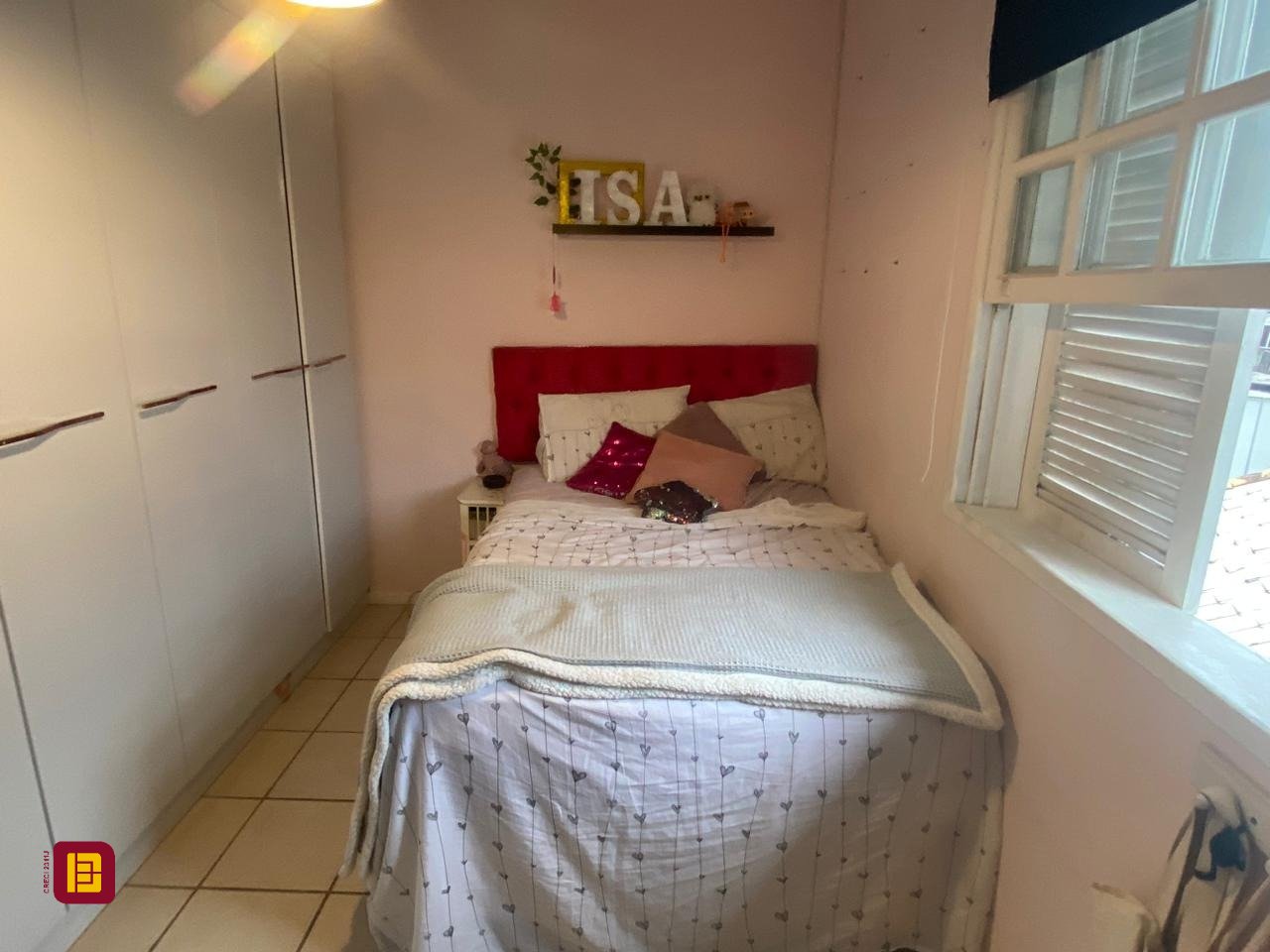 Casa com 191m², 5 quartos (sendo 1 suíte), 2 garagens, no bairro Centro em Florianópolis