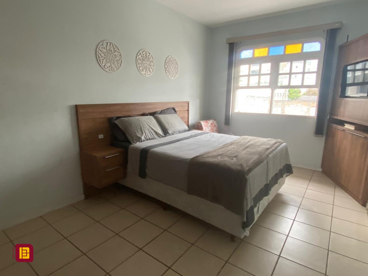 Casa com 191m², 5 quartos (sendo 1 suíte), 2 garagens, no bairro Centro em Florianópolis