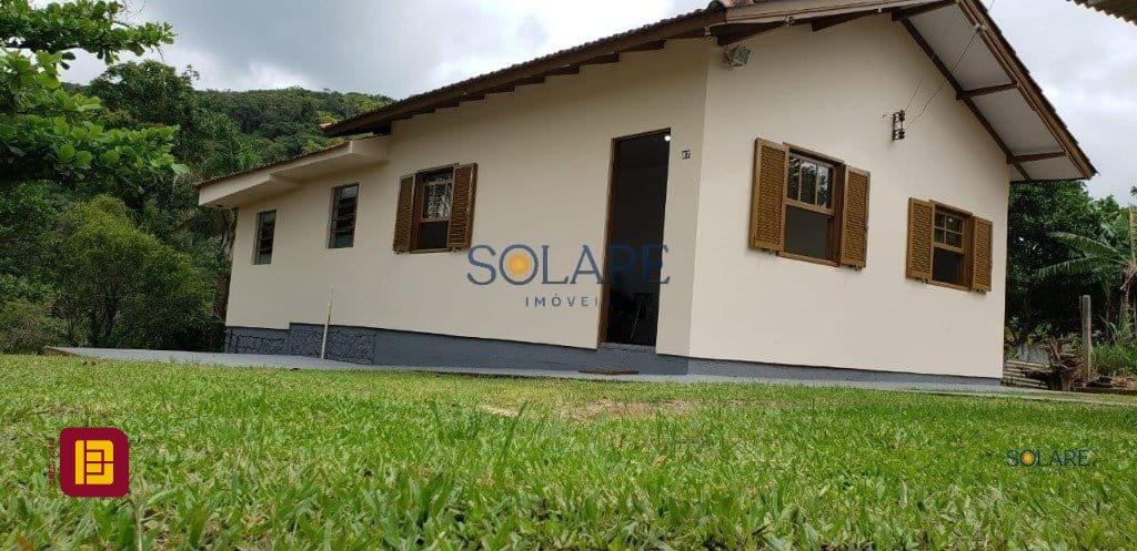 Casa com 73m², 3 quartos, 1 garagem, no bairro Rio Tavares em Florianópolis