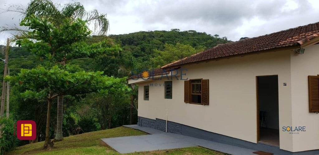 Casa com 73m², 3 quartos, 1 garagem, no bairro Rio Tavares em Florianópolis