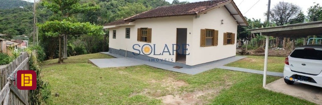 Casa com 73m², 3 quartos, 1 garagem, no bairro Rio Tavares em Florianópolis