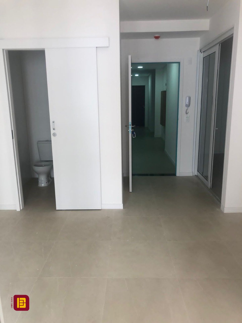 Apartamento com 47m², 3 quartos (sendo 1 suíte), 1 garagem, no bairro Cachoeira do Bom Jesus em Florianópolis