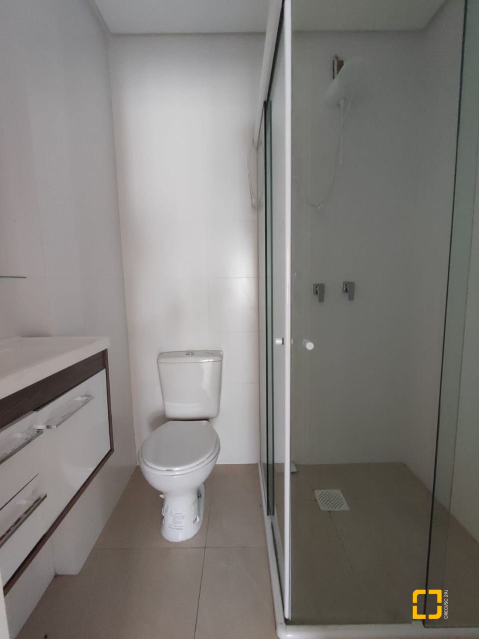 Apartamento com 47m², 3 quartos (sendo 1 suíte), 1 garagem, no bairro Cachoeira do Bom Jesus em Florianópolis