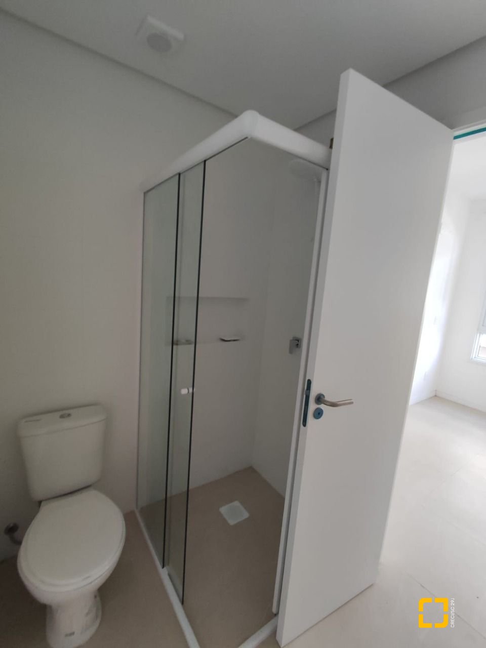 Apartamento com 47m², 3 quartos (sendo 1 suíte), 1 garagem, no bairro Cachoeira do Bom Jesus em Florianópolis