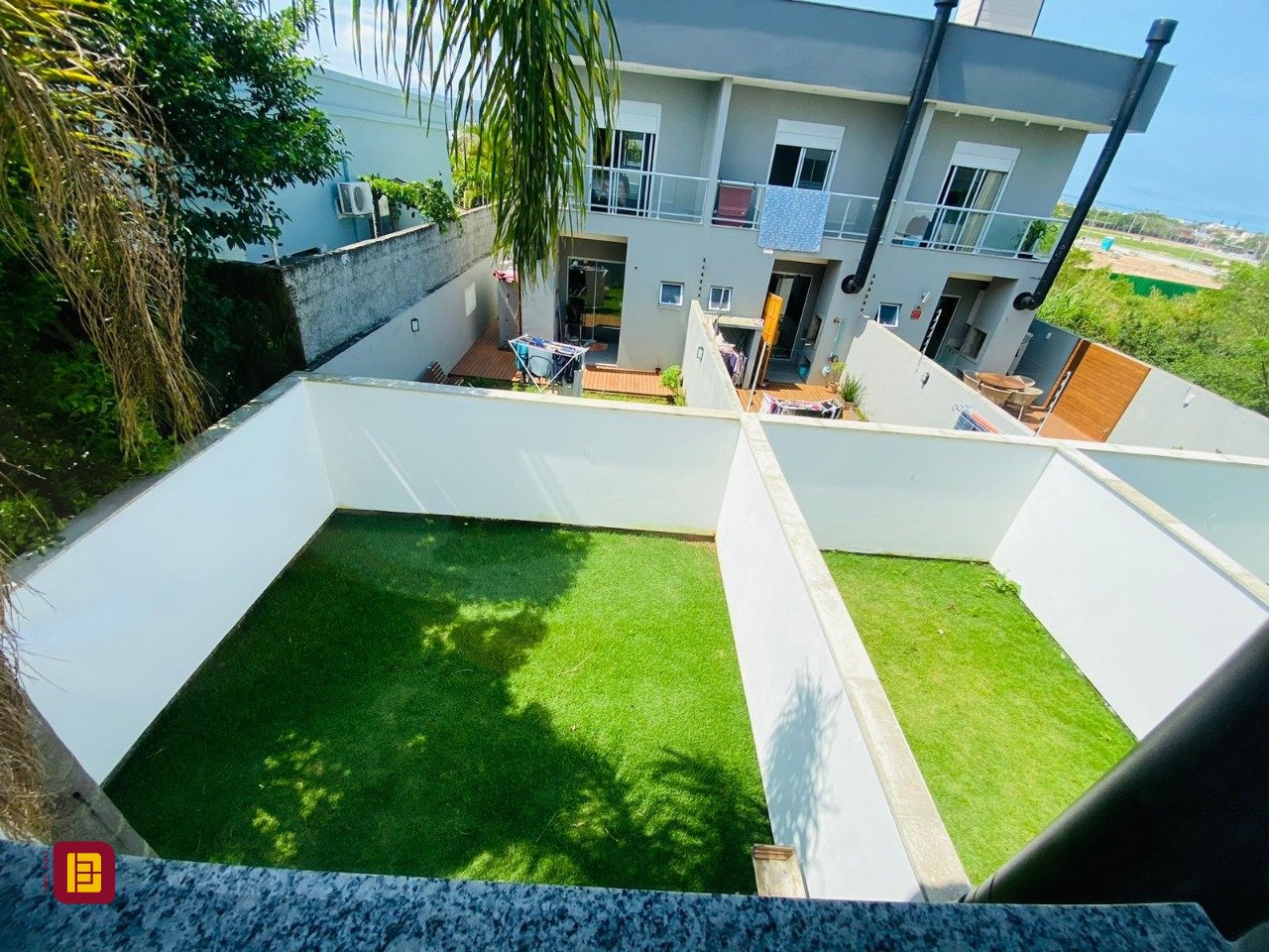 Casa com 151m², 4 quartos (sendo 1 suíte), 2 garagens, no bairro Campeche em Florianópolis