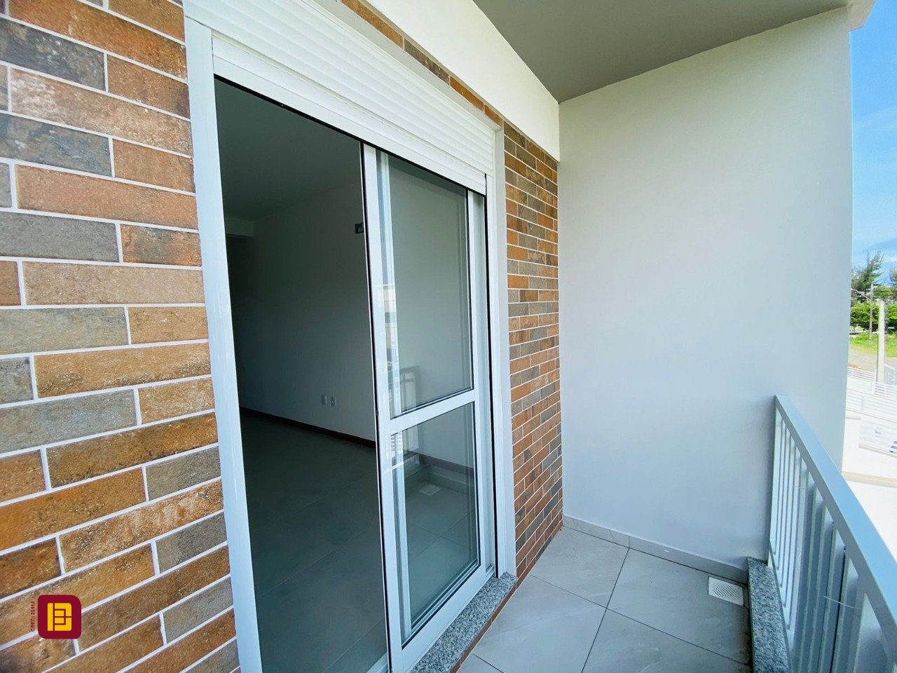 Casa com 151m², 4 quartos (sendo 1 suíte), 2 garagens, no bairro Campeche em Florianópolis