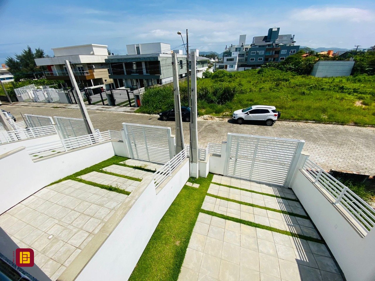 Casa com 151m², 4 quartos (sendo 1 suíte), 2 garagens, no bairro Campeche em Florianópolis